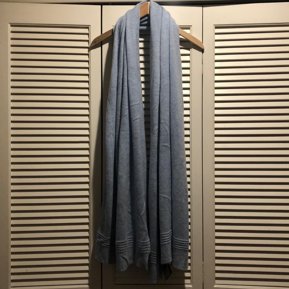 100% cashmere baby blue scarf